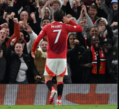 Mount tiếp tục là huyền thoại số 7! Cầu thủ cuối cùng của Manchester United ghi được hai bàn thắng khi vào sân thay người trong một trận đấu loại trực tiếp châu Âu là Beckham vào năm 2003