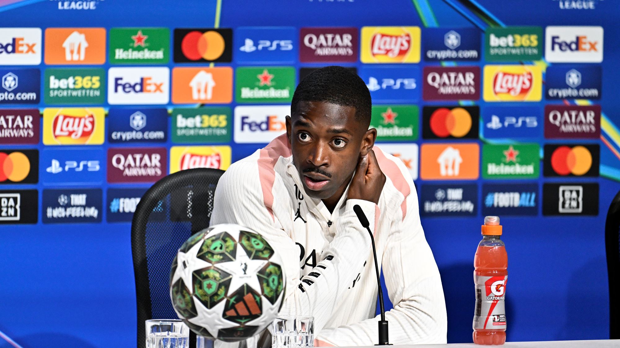 Dembele: Nếu Mbappe vẫn còn ở đây, chúng tôi sẽ mạnh mẽ hơn. Bây giờ tôi chỉ nghĩ đến đội bóng chứ không phải Quả bóng vàng.