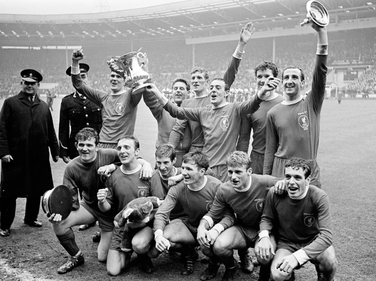 ️R.IP Ngôi sao Stevenson của Liverpool đã qua đời ở tuổi 85 và là thành viên chủ chốt của kỷ nguyên Shankly