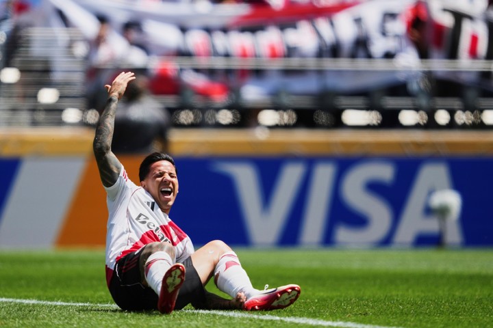 Truyền thông Argentina: Tiền đạo Deliusi của River Plate bị bong gân mắt cá chân nghiêm trọng sau khi ghi bàn và có thể sẽ chia tay trận đấu sớm