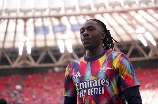 Eberechi Eze ngoi du bi truoc Man City.