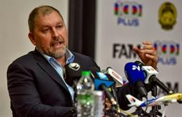 Người cũ tuyển Thái Lan chê bóng đá Malaysia kém chuyên nghiệp