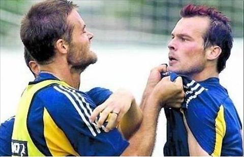 Idrissa Gueye vs Michael Keane và những vụ gà nhà đá nhau tai tiếng trên sân cỏ 2