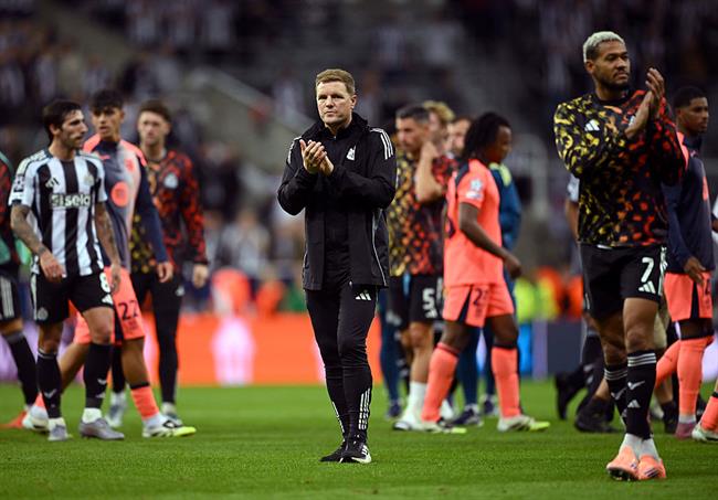 Eddie Howe thừa nhận chỉ phép màu mới giúp Newcastle thắng Barca