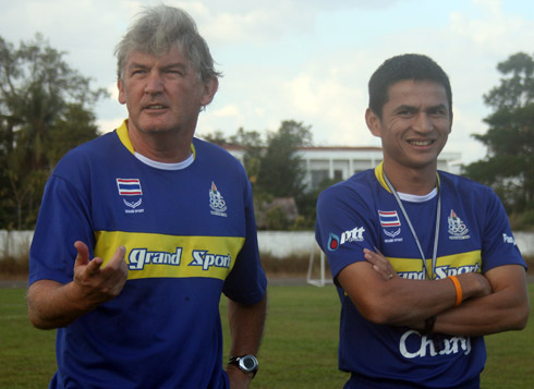 Người cũ tuyển Thái Lan chê bóng đá Malaysia kém chuyên nghiệp