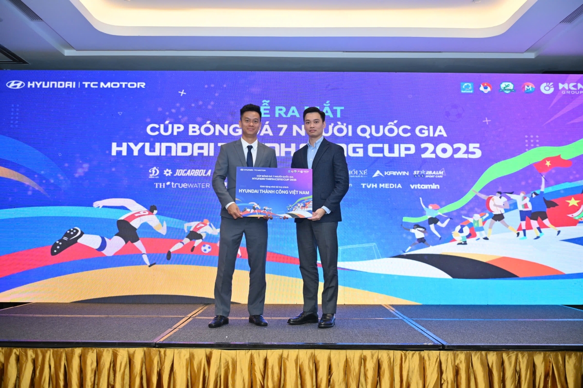 Ra mắt Cúp bóng đá 7 người Quốc gia 2025