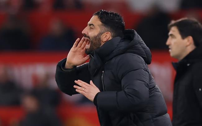 Ruben Amorim nói gì về khả năng lọt top 4 của MU